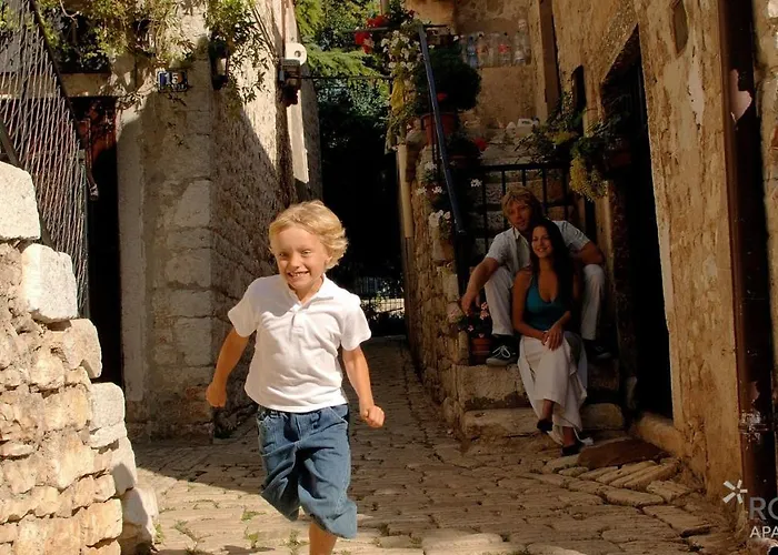 아파트 Rona Porat 2 *